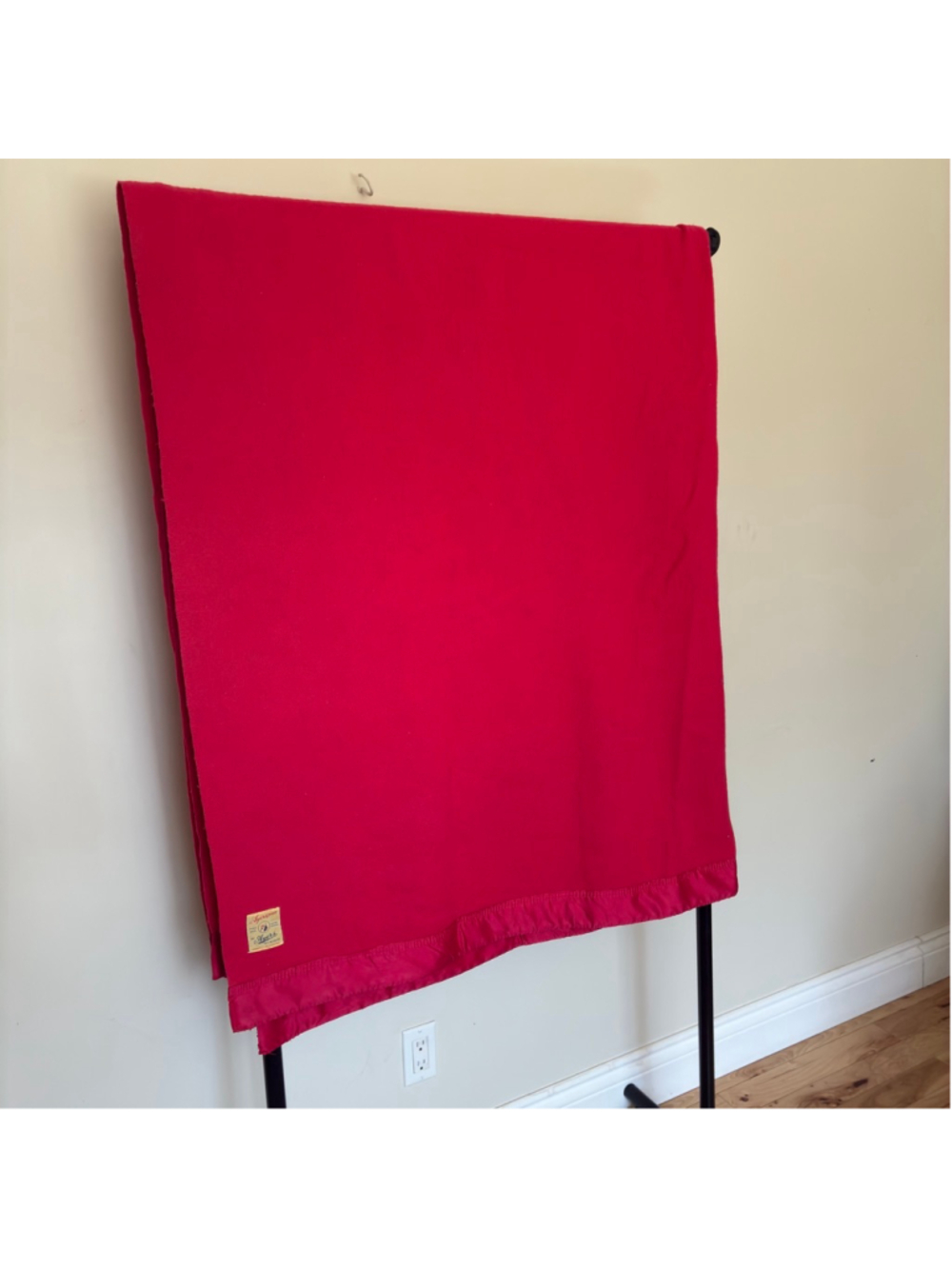 Vintage Ayerspun Pure Wool Blanket Hot Pink Satin Trim 85x70 Made in Canada